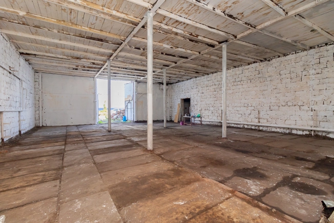 Купить коммерческую недвижимость свободного назначения в Омске. Вариант № 3393, 8, площадь -  квм, цена 15500000 рублей