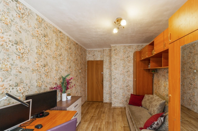 Купить четырехкомнатную квартиру в Омске. Вариант № 22023, 1, площадь -  квм, цена 11450000 рублей