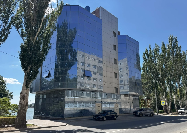 Снять коммерческую недвижимость в Ростове-на-Дону. Вариант № 991122, 8, площадь -  квм, цена 500000 рублей