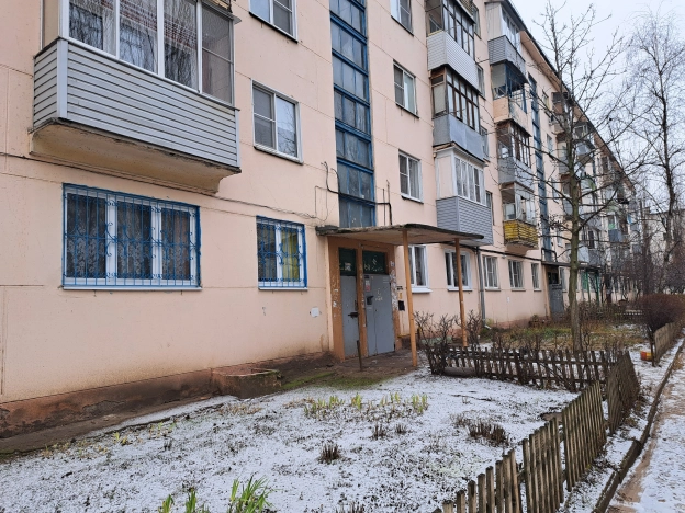 Купить двухкомнатную квартиру на вторичке в Микрорайоне Шилово в Воронеже. Вариант № 11009235, 12, площадь - квм, цена 3600000 рублей