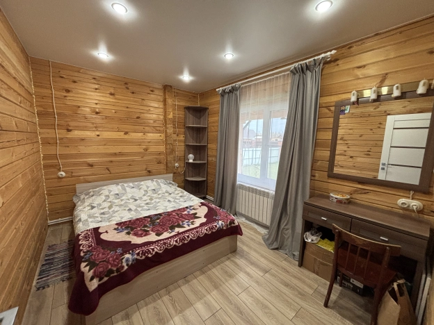 Купить дом в районе Заельцовский в Новосибирске. Вариант № 6706695, 4, площадь -  квм, цена 7300000 рублей