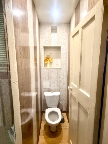 Купить комнату в Новосибирской области. Вариант № 21335, 18, площадь -  квм, цена 1050000 рублей