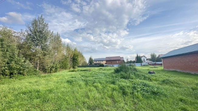 Купить земельный участок в Новосибирске. Вариант № 8645985, 2, площадь -  квм, цена 4800000 рублей