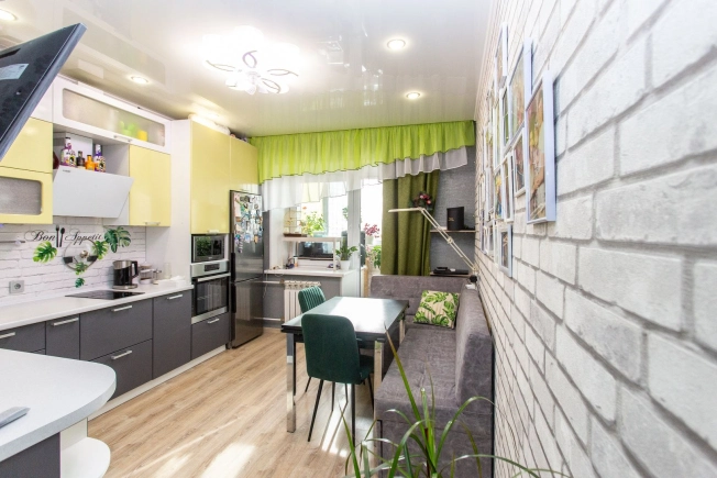 Купить квартиру в Тобольске. Вариант № 8028699, 2, площадь -  квм, цена 5450000 рублей