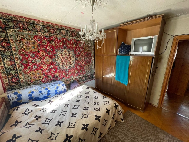 Купить трехкомнатную квартиру в Пушкине. Вариант № 33645, 5, площадь -  квм, цена 6700000 рублей