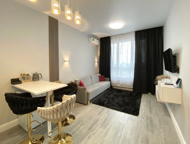 Купить квартиру в Москве. Вариант № 8425498, 39, площадь -  квм, цена 30000000 рублей