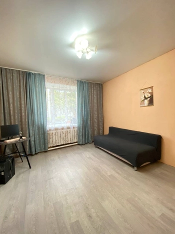 Купить двухкомнатную квартиру в Октябрьском. Вариант № 2893382, 7, площадь -  квм, цена 2570000 рублей