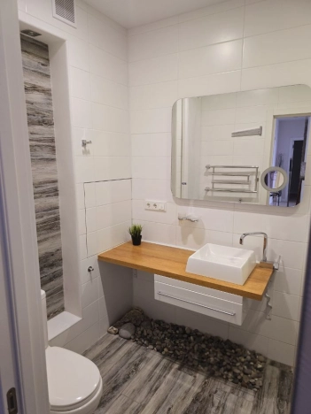 Купить двухкомнатную квартиру на вторичке на улице Заречная в Московской области. Вариант № 10477709, 13, площадь -  квм, цена 17300000 рублей