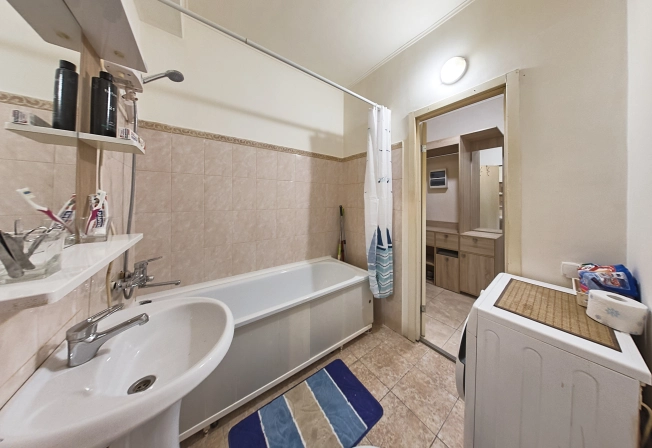 Снять квартиру в Московской области. Вариант № 8909810, 11, площадь - квм, цена 30000 рублей