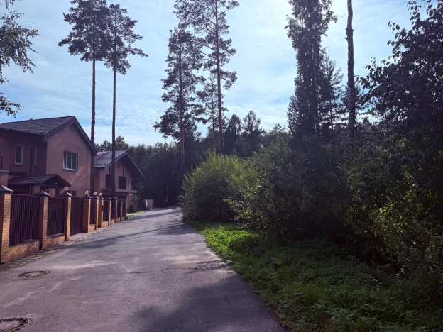 Купить земельный участок в районе Заельцовский в Новосибирске. Вариант № 3194192, 1, площадь -  квм, цена 27000000 рублей