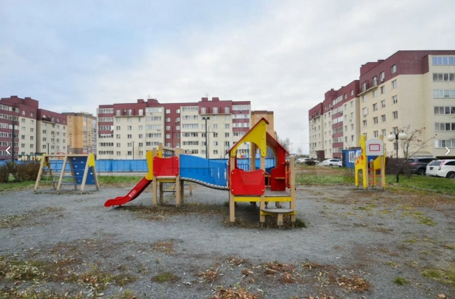 Купить трехкомнатную квартиру в районе Ленинский в Новосибирске. Вариант № 54736, 5, площадь -  квм, цена 8200000 рублей