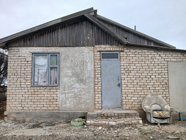 Купить дом на улице Железнодорожная в Волгоградской области. Вариант № 26739, 1, площадь -  квм, цена 800000 рублей