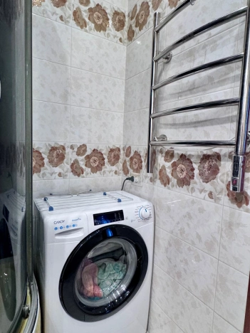 Купить квартиру в районе Дзержинский в Новосибирске. Вариант № 8153768, 17, площадь -  квм, цена 4980000 рублей