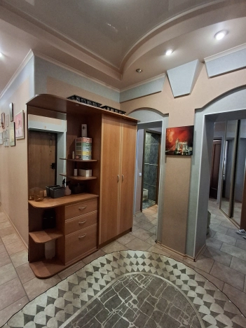 Купить четырехкомнатную квартиру в Приморском крае. Вариант № 60305, 12, площадь -  квм, цена 17000000 рублей