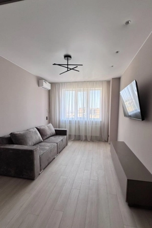 Купить однокомнатную квартиру в районе Кировский в Ростове-на-Дону. Вариант № 3887095, 3, площадь -  квм, цена 9300000 рублей