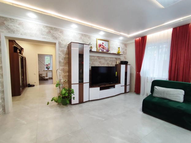 Купить дом в Москве. Вариант № 9242282, 6, площадь - квм, цена 17000000 рублей