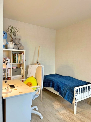 Купить однокомнатную квартиру на улице Заводская в Вологодской области. Вариант № 9976349, 4, площадь -  квм, цена 3300000 рублей