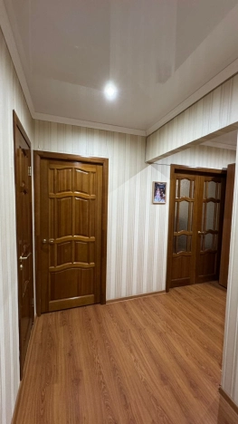 Купить трехкомнатную квартиру в Микрорайоне 8-й, Элиста в Элисте. Вариант № 2887815, 7, площадь -  квм, цена 5350000 рублей