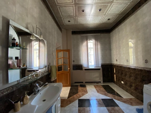 Купить дом в Микрорайоне Байкальск, Ангарск в Ангарске. Вариант № 33065, 16, площадь -  квм, цена 19000000 рублей