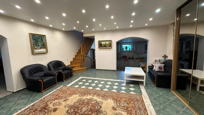 Купить дом в Москве. Вариант № 12160, 25, площадь - квм, цена 27000000 рублей