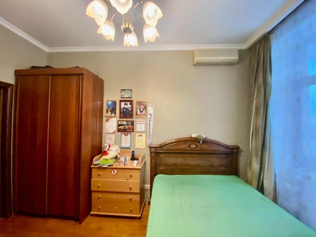 Купить трехкомнатную квартиру на вторичке у метро Терехово в Москве. Вариант № 10771197, 6, площадь - квм, цена 33790000 рублей