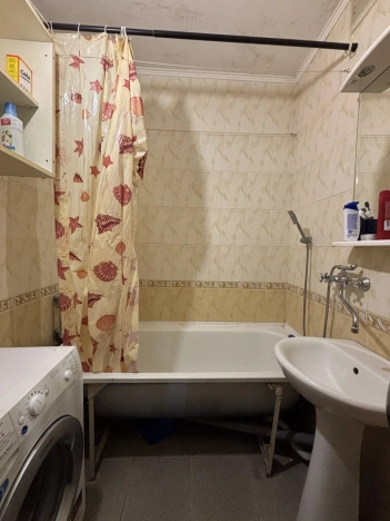 Купить квартиру в Белгороде. Вариант № 8527384, 5, площадь -  квм, цена 4950000 рублей