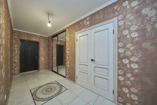 Купить квартиру на вторичке на улице Вишнёвая в Рязани. Вариант № 6950785, 3, площадь -  квм, цена 7800000 рублей