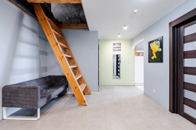 Купить двухкомнатную квартиру в Ленинградской области. Вариант № 5468631, 25, площадь -  квм, цена 9790000 рублей