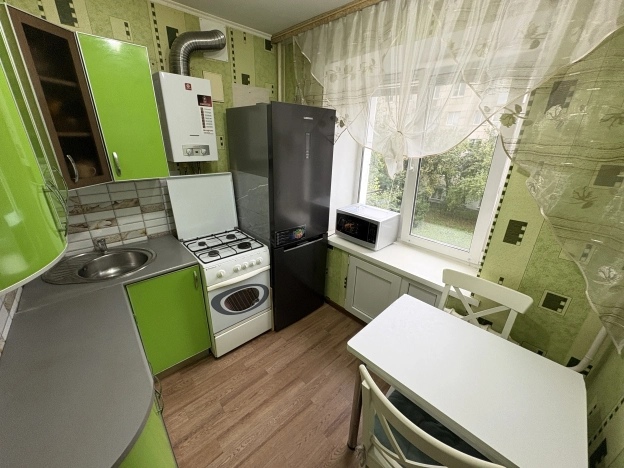 Купить двухкомнатную квартиру в Октябрьском. Вариант № 2156853, 12, площадь -  квм, цена 3370000 рублей