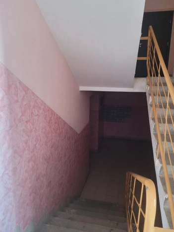 Купить трехкомнатную квартиру в Микрорайоне Бугринская роща, Кировский район в Новосибирске. Вариант № 25599, 42, площадь -  квм, цена 9500000 рублей