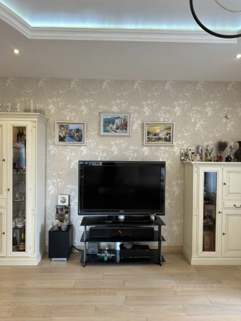 Купить двухкомнатную квартиру в районе Василеостровский в Санкт-Петербурге. Вариант № 3434997, 30, площадь -  квм, цена 50000000 рублей