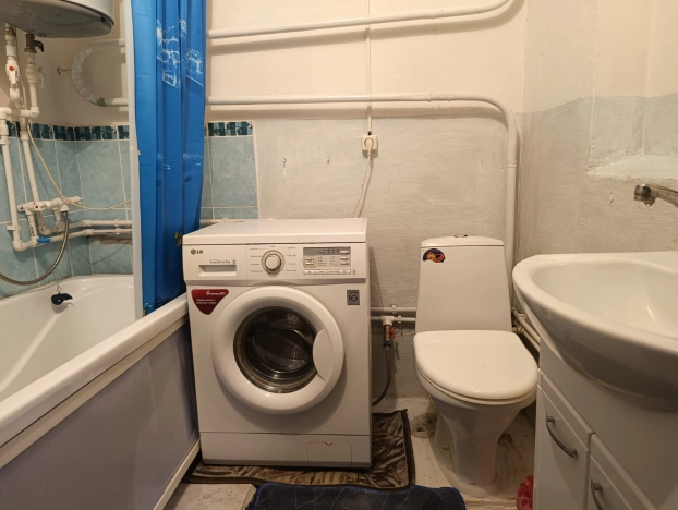 Купить трехкомнатную квартиру на улице Ленина в Бердске. Вариант № 35490, 25, площадь -  квм, цена 3724000 рублей