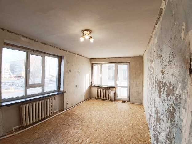 Купить однокомнатную квартиру на улице 9-я Линия в Омске. Вариант № 9491987, 1, площадь -  квм, цена 2900000 рублей