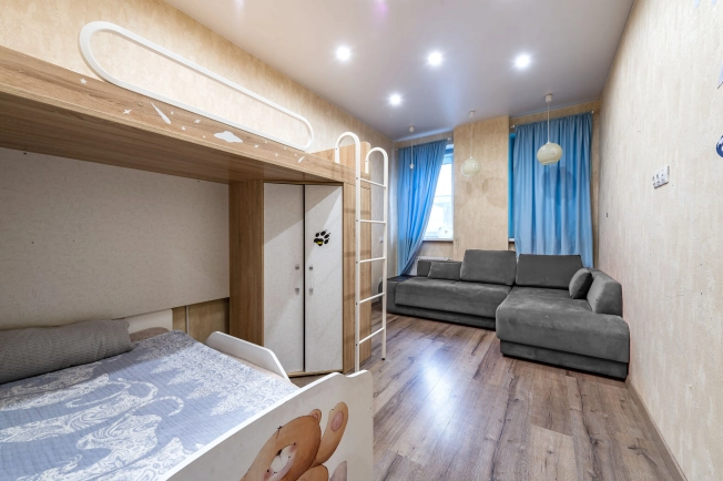 Купить двухкомнатную квартиру в Ленинградской области. Вариант № 5253652, 14, площадь -  квм, цена 7600000 рублей