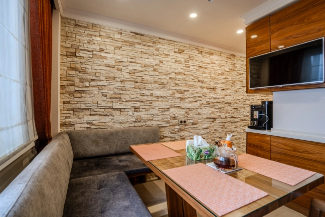 Купить квартиру в Москве. Вариант № 9234828, 16, площадь -  квм, цена 24000000 рублей