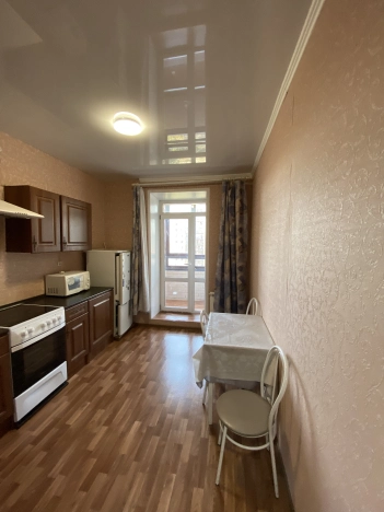 Купить однокомнатную квартиру в Омске. Вариант № 3267393, 2, площадь -  квм, цена 5680000 рублей