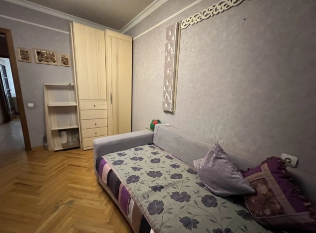 Купить трехкомнатную квартиру в Ростовской области. Вариант № 9259264, 7, площадь -  квм, цена 8400000 рублей