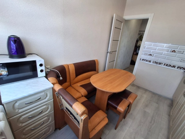 Снять двухкомнатную квартиру в Микрорайоне 9-й, Тобольск в Тобольске. Вариант № 3134626, 10, площадь - квм, цена 45000 рублей