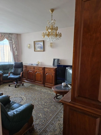 Купить квартиру в Москве. Вариант № 9886743, 10, площадь -  квм, цена 40000000 рублей