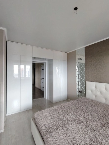 Купить двухкомнатную квартиру на вторичке в Забайкальском крае. Вариант № 1222888, 8, площадь -  квм, цена 14300000 рублей