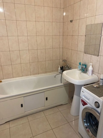 Купить квартиру в Москве. Вариант № 8364010, 26, площадь -  квм, цена 20900000 рублей