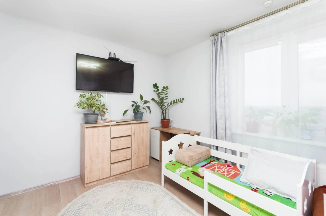 Купить квартиру в Тобольске. Вариант № 9152956, 5, площадь -  квм, цена 5450000 рублей