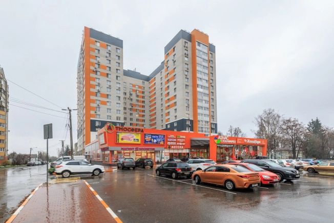 Купить однокомнатную квартиру на улице Центральная в Калужской области. Вариант № 9413635, 24, площадь -  квм, цена 6500000 рублей