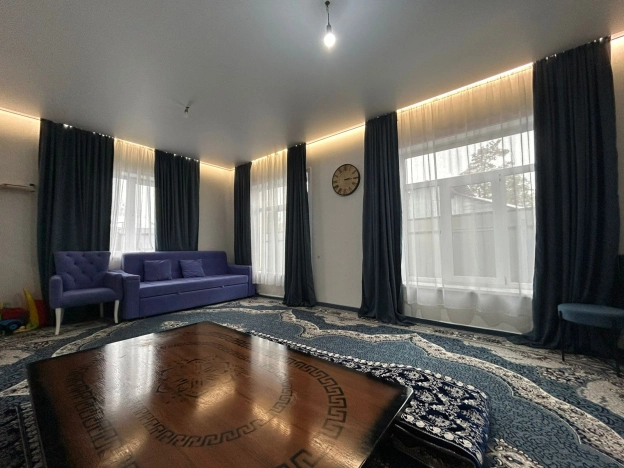 Купить дом на улице Тургенева в Новосибирске. Вариант № 7499749, 5, площадь -  квм, цена 5500000 рублей