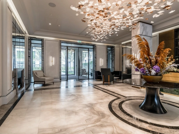 Купить квартиру в Москве. Вариант № 9330076, 32, площадь -  квм, цена 180000000 рублей