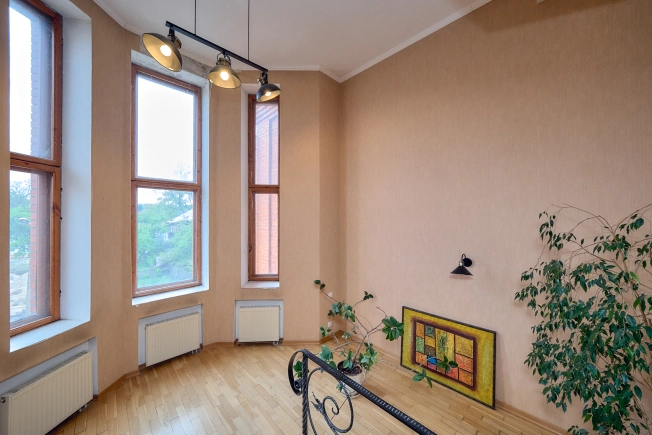 Купить дом в Рязани. Вариант № 9827128, 7, площадь - квм, цена 65000000 рублей