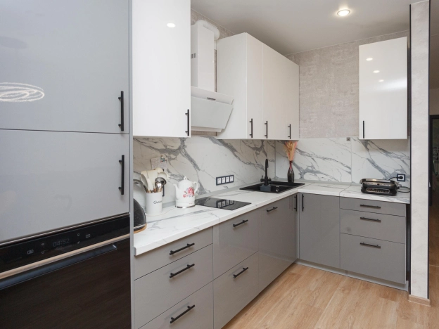 Купить двухкомнатную квартиру в районе Советский в Новосибирске. Вариант № 5495324, 6, площадь -  квм, цена 6499000 рублей