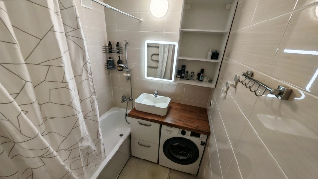 Купить трехкомнатную квартиру в Воронеже. Вариант № 5922181, 24, площадь -  квм, цена 7800000 рублей