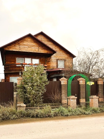 Купить дом на улице Административная в Иркутской области. Вариант № 7634201, 0, площадь -  квм, цена 7250000 рублей