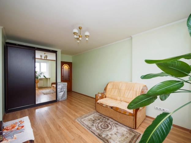 Купить трехкомнатную квартиру в Омске. Вариант № 7996512, 9, площадь -  квм, цена 15290000 рублей